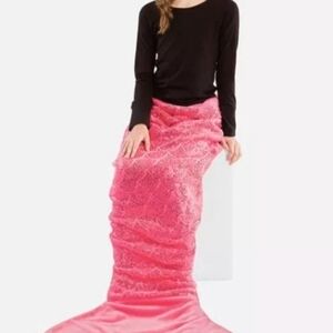Justice Pink Sparkle Plush Mermaid Tail Step-In Blanket